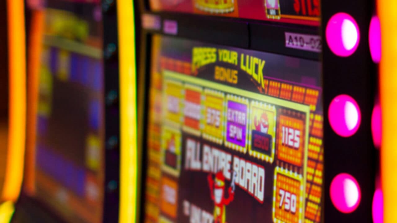Mainkan Slot Gacor 777 di OBRALTOTO, Raih Keuntungan Tanpa Batas