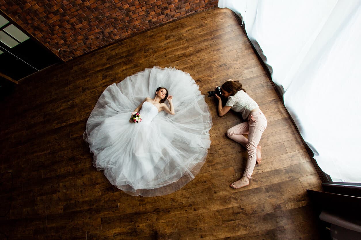 Light &amp; airy photography That Tells Your Love Story Naturally