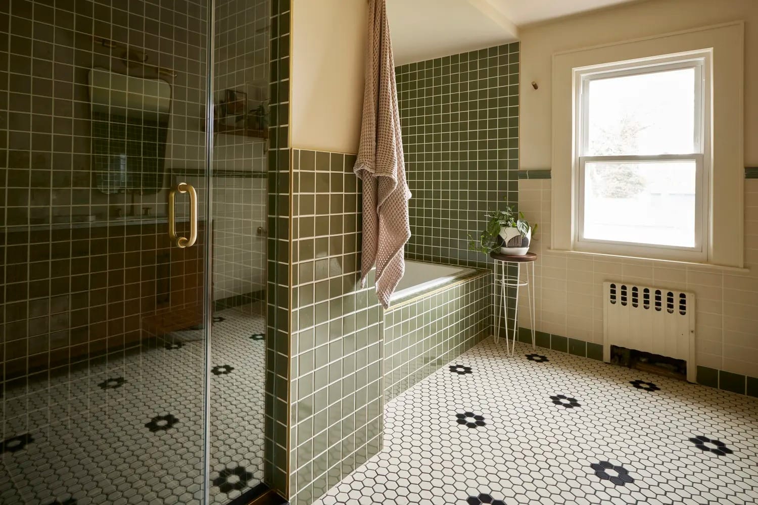 Innovative Designs for Shower Screens for Wet Rooms